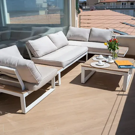 Apartment Penthouse On The Sea Viareggio